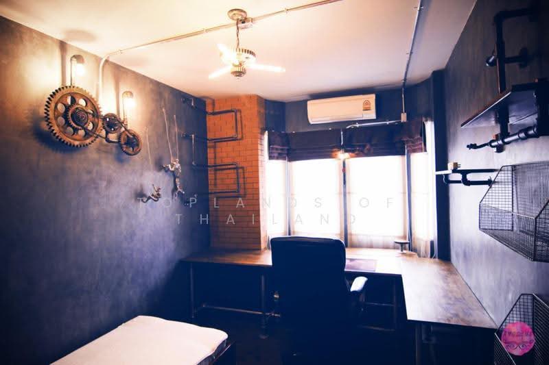 Leon Sukhumvit 62, Bangkok, Soi Sampopnaruemit, Bang Chak, Phra Khanong, Bangkok, 4 Bedrooms, 220 sqm, Townhouse For Rent, by TopLands of Thailand, 500618606 - DDproperty.com