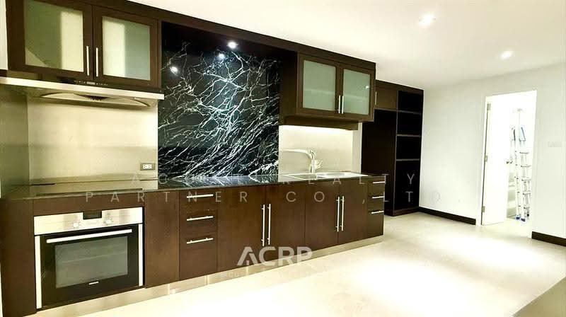 D.S. Tower 1 Sukhumvit 33, Bangkok, Soi Phrom Chit, Khlong Tan Nua, Watthana, Bangkok, 3 Bedrooms, 249 sqm, Condo For Sale, by Acute Realty Partner Co.,Ltd., 500618665 - DDproperty.com