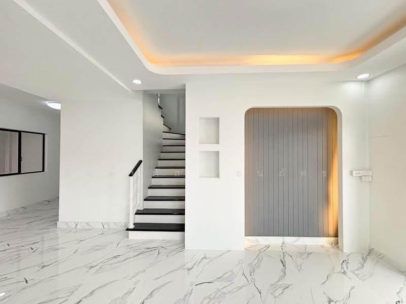 Baan Pruksa 40 Rangsit Klong 3, Pathum Thani, Soi Batanee Village, Khlong Sam, Khlong Luang, Pathum Thani, 3 Bedrooms, 101 sqm, Townhouse For Sale, by พิมพ์นภัส ภูธนภัทร, 500618688 - DDproperty.com