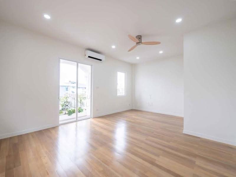 3-BR Townhouse, Phuket, Chalong, Muang Phuket, Phuket, 3 Bedrooms, 302 sqm, Townhouse For Sale, by Puttirat Kleebyam, 500618693 - DDproperty.com