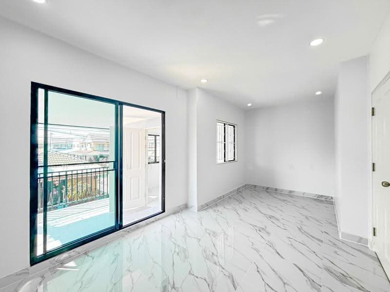 Baan Pruksa 40 Rangsit Klong 3, Pathum Thani, Soi Batanee Village, Khlong Sam, Khlong Luang, Pathum Thani, 3 Bedrooms, 67 sqm, Townhouse For Sale, by พิมพ์นภัส ภูธนภัทร, 500618699 - DDproperty.com