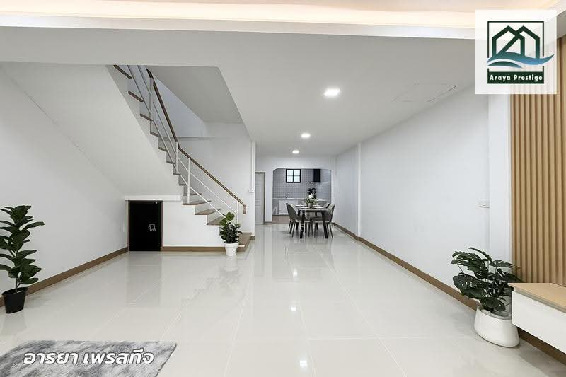 รุ่งกิจวิลล่า 11, Bangkok, Khlong Sam Prawet, Lat Krabang, Bangkok, 4 Bedrooms, 84 sqm, Townhouse For Sale, by วิสุทธินี เฉลิมสินสุวรรณ, 500618700 - DDproperty.com