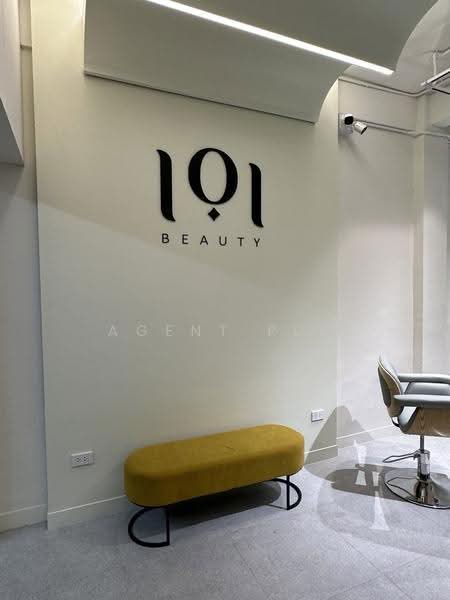 Urgent Lease Takeover! Minimalist-style hair salon + nail zone near BTS On Nut, Bangkok, Phra Kanong Nua, Watthana, Bangkok, , 172 sqm, Business For Sale, by Agent Pla, 500618813 - DDproperty.com