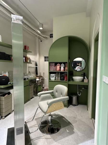 Urgent Lease Takeover! Minimalist-style hair salon + nail zone near BTS On Nut, Bangkok, Phra Kanong Nua, Watthana, Bangkok, , 172 sqm, Business For Sale, by Agent Pla, 500618813 - DDproperty.com