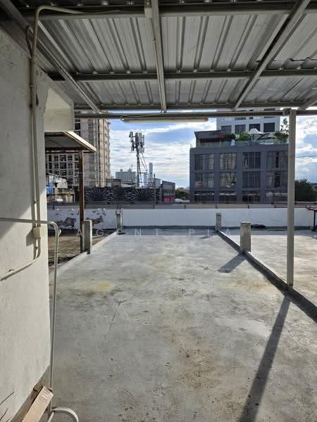 Urgent Lease Takeover! Minimalist-style hair salon + nail zone near BTS On Nut, Bangkok, Phra Kanong Nua, Watthana, Bangkok, , 172 sqm, Business For Sale, by Agent Pla, 500618813 - DDproperty.com