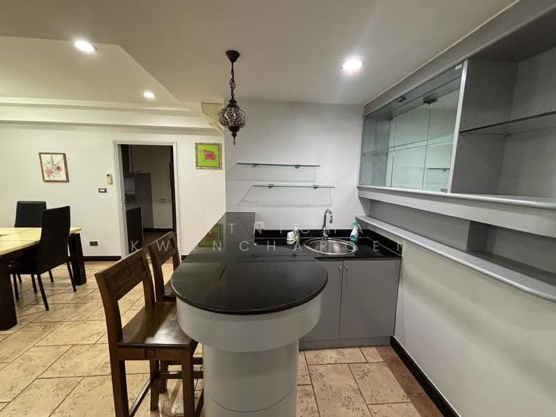 Royal Castle Sukhumvit, Bangkok, 30 Soi Sukhumvit 39, Khlongtoei Nua, Watthana, Bangkok, 3 Bedrooms, 160 sqm, Condo For Rent, by Natnicha Kwancharoen, 500618904 - DDproperty.com