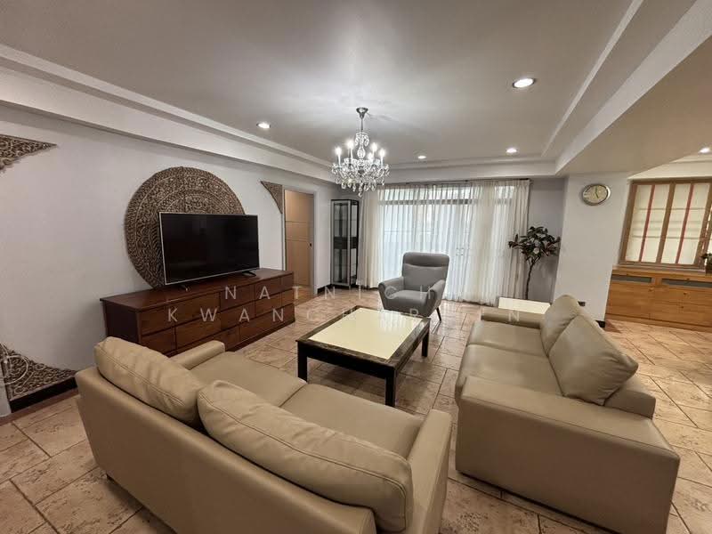 Royal Castle Sukhumvit : รอยัล คาสเซอร์ สุขุมวิท, กรุงเทพ, 30 ซอยสุขุมวิท 39, คลองเตยเหนือ, วัฒนา, กรุงเทพ, 160 ตร.ม., คอนโด ให้เช่า, โดย Natnicha Kwancharoen, 500618904 - DDproperty.com