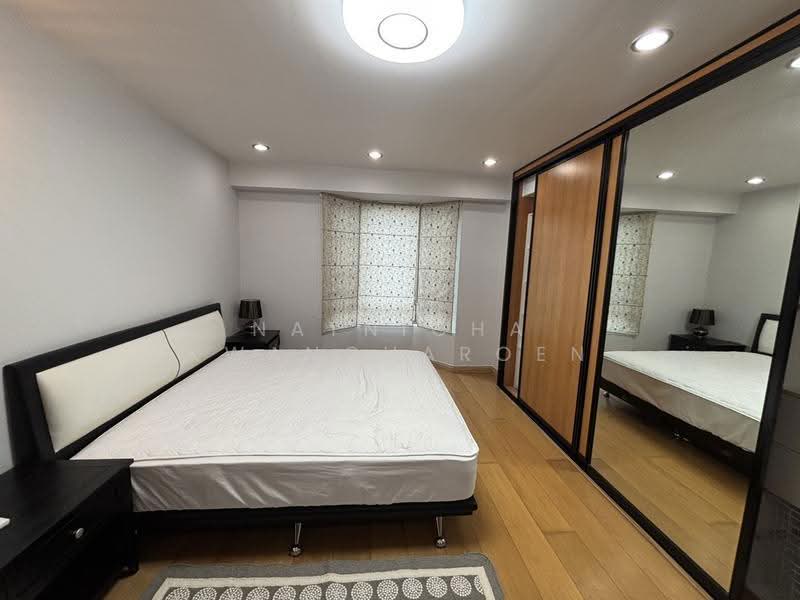 Royal Castle Sukhumvit, Bangkok, 30 Soi Sukhumvit 39, Khlongtoei Nua, Watthana, Bangkok, 3 Bedrooms, 160 sqm, Condo For Rent, by Natnicha Kwancharoen, 500618904 - DDproperty.com
