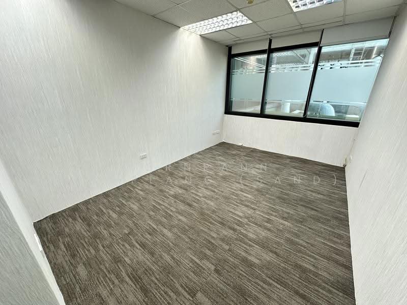 Office Space for Rent – 208.25 sq.m.| Prime Ploenchit-Chit Lom with Direct BTS Skywalk Access, Bangkok, Lumphini, Pathum Wan, Bangkok, , 208 sqm, Office Space For Rent, by Pornpann Kaewplang (Sand), 500618915 - DDproperty.com