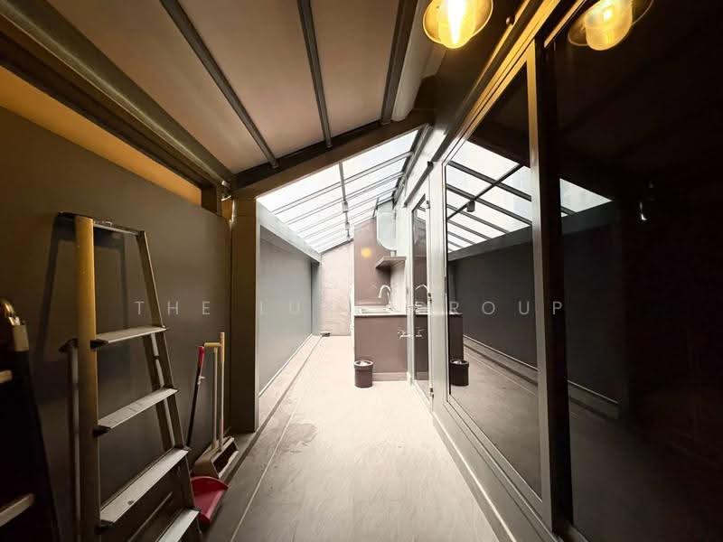 The Lumpini 24, Bangkok, Sukhumvit 24 Road, Khong Tan, Khlong Toei, Bangkok, 3 Bedrooms, 154 sqm, Condo For Rent, by The Luxe Group, 500618987 - DDproperty.com