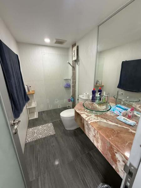 TharaRueanKaew Condominium, Bangkok, Wang Thonglang, Bangkok, 5 Bedrooms, 247 sqm, Condo For Rent, by Sopisa Budchiw, 500619015 - DDproperty.com