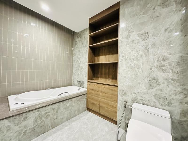 Baan Suan Plu, Bangkok, Soi Phatthanasin, Thung Maha Mek, Sathon, Bangkok, 3 Bedrooms, 295 sqm, Condo For Rent, by The Luxe Group, 500619044 - DDproperty.com