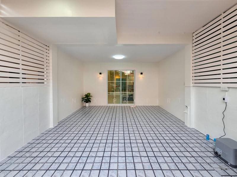 Rattanathani (Bang Bua Thong), Nonthaburi, Kanchanaphisek, Bang Rak Pattana, Bang Bua Thong, Nonthaburi, 3 Bedrooms, 21 sqm, Townhouse For Sale, by Connex Property, 500619087 - DDproperty.com