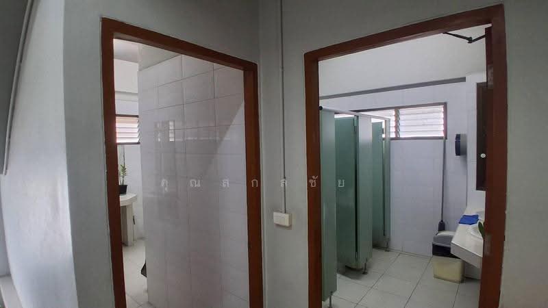 ขายโกดังพร้อมสำนักงาน 4 ชั้น แบริ่ง 31 สุขุมวิท 107 พื้นที่ 1,168 ตร.ม. พร้อมเฟอร์นิเจอร์ครบ, Samut Prakan, Samrong Nua, Muang Samut Prakarn, Samut Prakan, , 1,168 sqm, Warehouse/Factory For Sale, by คุณสกลชัย, 500619162 - DDproperty.com