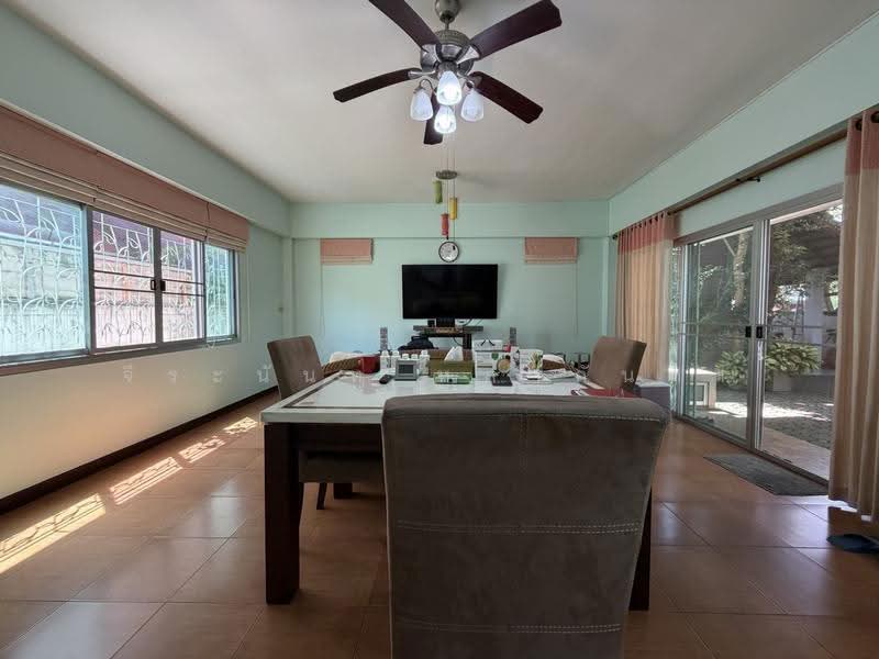 For Sale: Furnished house,Pa Tan, Chiang Mai, 3 Bedrooms, 2 bathrooms, Chiang Mai, Pa Tun, Muang Chiang Mai, Chiang Mai, 3 Bedrooms, 220 sqm, Single Detached House For Sale, by จีระนันท์ หล้ากันหา, 500619211 - DDproperty.com