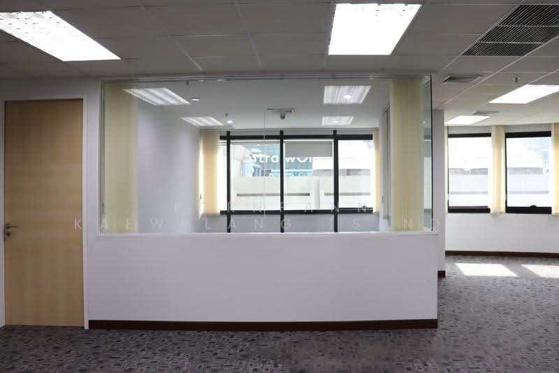 133.27 sq.m. Office for Rent | Prime Ploenchit-Chidlom with Direct BTS Skywalk Access, Bangkok, Lumphini, Pathum Wan, Bangkok, , 133 sqm, Office Space For Rent, by Pornpann Kaewplang (Sand), 500619248 - DDproperty.com