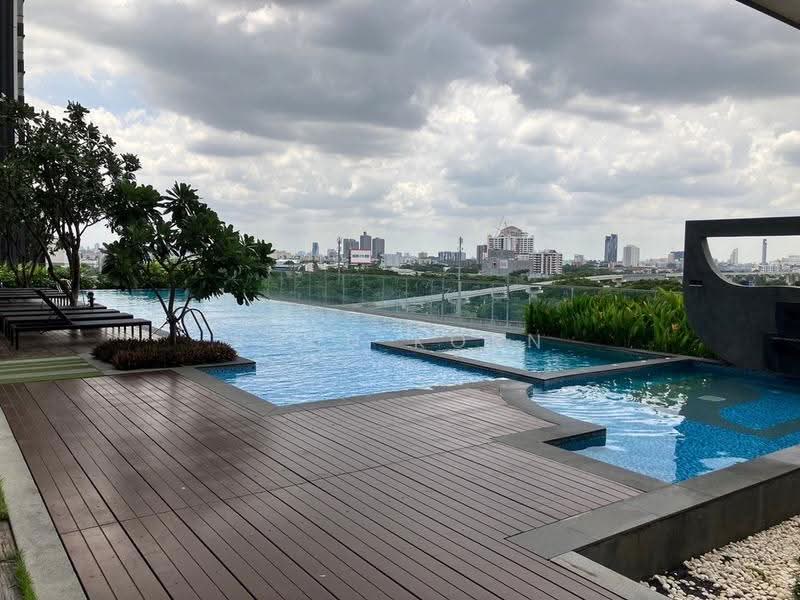 Rich Park @ Triple Station, Bangkok, 591 Srinakarin Road, Suan Luang, Bangkok, 1 Bedroom, 33 sqm, Condo For Sale, by Khun Korn, 500619400 - DDproperty.com