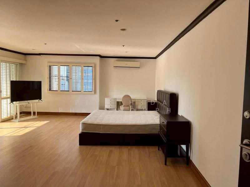 Kallista Mansion, Bangkok, 64 Soi Sukhumvit 11, Khlongtoei Nua, Watthana, Bangkok, 4 Bedrooms, 315 sqm, Condo For Rent, by Piyathida Phanchomphu, 500619427 - DDproperty.com