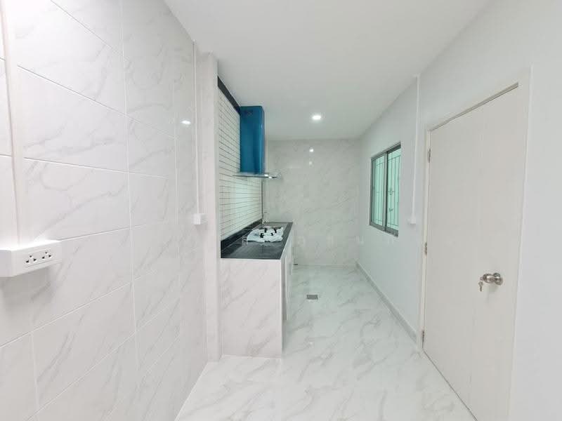 Baan Pruksa 92 Rangsit – Lamlukka, Pathum Thani, Chonmark Phichan Road, Lat Sawai, Lam Luk Ka, Pathum Thani, 3 Bedrooms, 70 sqm, Townhouse For Sale, by พิมพ์นภัส ภูธนภัทร, 500619456 - DDproperty.com