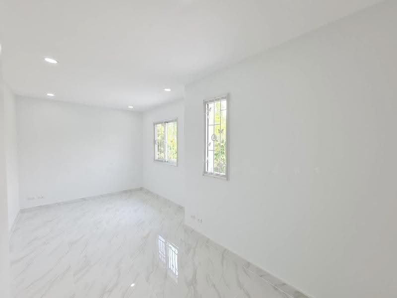 Baan Pruksa 92 Rangsit – Lamlukka : บ้านพฤกษา 92 รังสิต – ลำลูกกา, ปทุมธานี, ถนน ชลมาร์คพิจารณ์, ลาดสวาย, ลำลูกกา, ปทุมธานี, 70 ตร.ม., ทาวน์เฮ้าส์ ขาย, โดย พิมพ์นภัส ภูธนภัทร, 500619456 - DDproperty.com