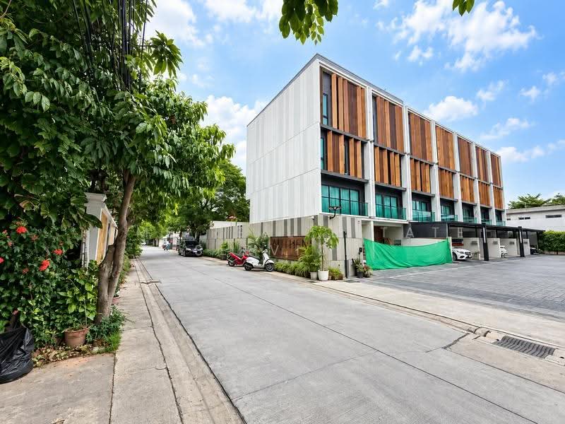 ที่ดินเปล่า นาคนิวาส 48 แยก 14, Bangkok, Lat Phrao, Bangkok, , 448 sqm, Land For Sale, by HOME Real Estate Service, 500619493 - DDproperty.com