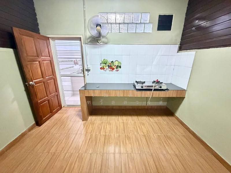 ขาย ทาวน์เฮ้าส์ หมู่บ้าน โชคเจริญ ไทรน้อย, Nonthaburi, Sai Noi, Nonthaburi, 2 Bedrooms, 80 sqm, Townhouse For Sale, by กรณวัสส์ กัณฑวัสส์วงส์, 500619502 - DDproperty.com