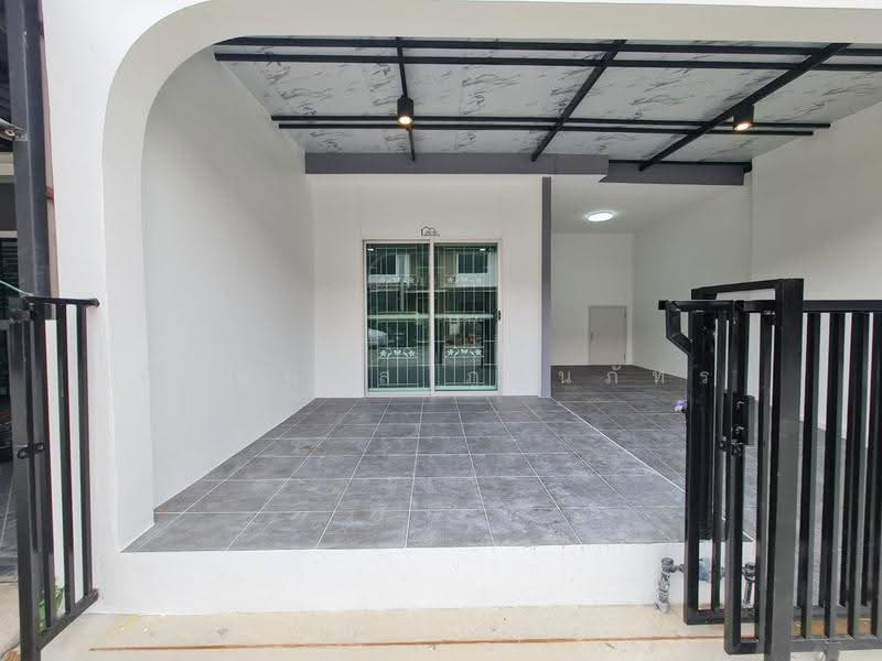 Renovated Townhouse: Pruksa 96/1, Khlong Luang, Pathum Thani, Pathum Thani, ถนนเลียบคลองสอง, Khlong Song, Khlong Luang, Pathum Thani, 3 Bedrooms, 70 sqm, Townhouse For Sale, by พิมพ์นภัส ภูธนภัทร, 500619504 - DDproperty.com