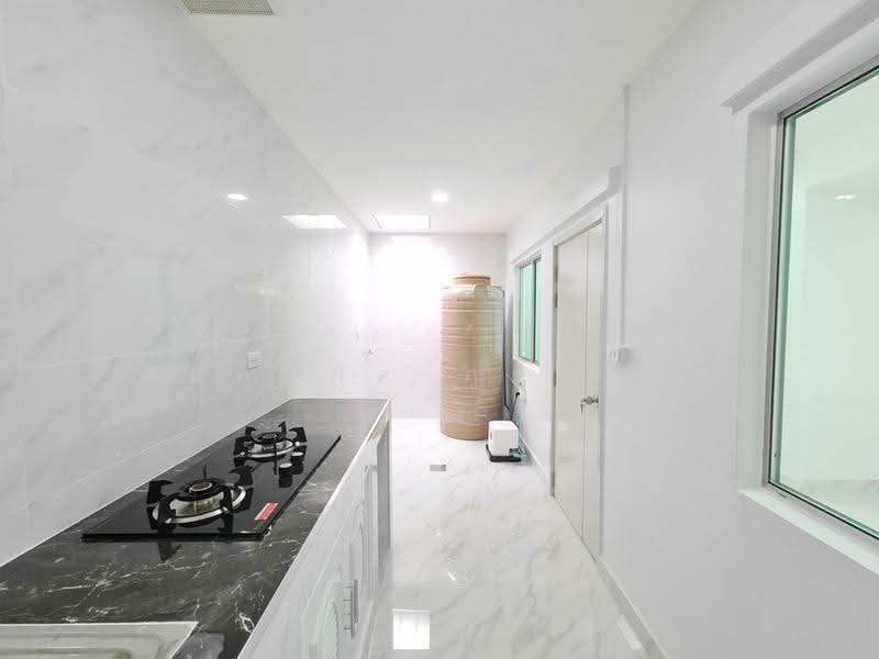 Renovated Townhouse: Pruksa 96/1, Khlong Luang, Pathum Thani, Pathum Thani, ถนนเลียบคลองสอง, Khlong Song, Khlong Luang, Pathum Thani, 3 Bedrooms, 70 sqm, Townhouse For Sale, by พิมพ์นภัส ภูธนภัทร, 500619504 - DDproperty.com