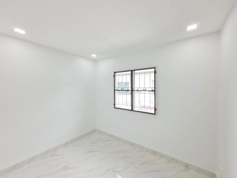Renovated Townhouse: Pruksa 96/1, Khlong Luang, Pathum Thani, Pathum Thani, ถนนเลียบคลองสอง, Khlong Song, Khlong Luang, Pathum Thani, 3 Bedrooms, 70 sqm, Townhouse For Sale, by พิมพ์นภัส ภูธนภัทร, 500619504 - DDproperty.com