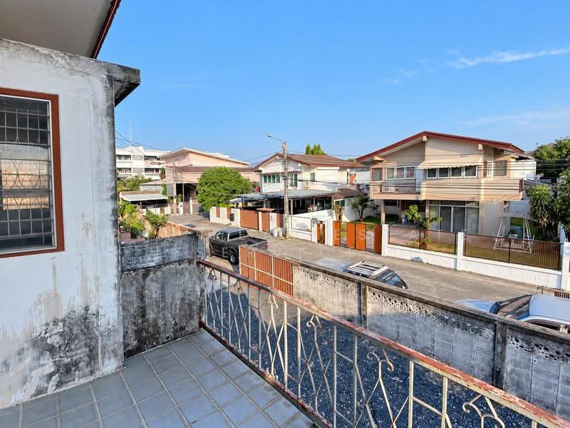 หมู่บ้านอมรพันธ์ 9 รุ่น 1 ซอย เสนานิคม 1, Bangkok, Lat Phrao, Bangkok, 3 Bedrooms, 200 sqm, Single Detached House For Sale, by HOME Real Estate Service, 500619532 - DDproperty.com