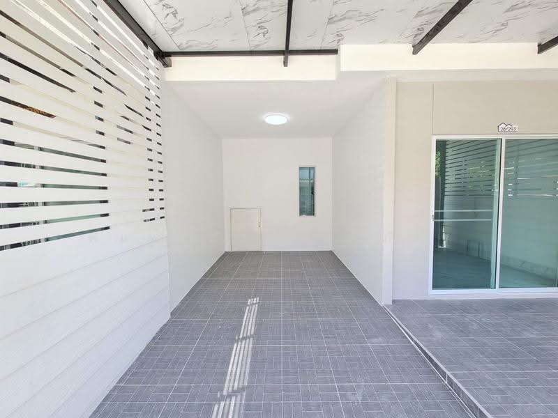 Renovated Townhouse: Pruksa 96/1, Khlong Luang, Pathum Thani, Pathum Thani, ถนนเลียบคลองสอง, Khlong Song, Khlong Luang, Pathum Thani, 3 Bedrooms, 70 sqm, Townhouse For Sale, by พิมพ์นภัส ภูธนภัทร, 500619559 - DDproperty.com