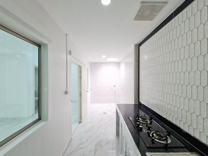 Renovated Townhouse: Pruksa 96/1, Khlong Luang, Pathum Thani, Pathum Thani, ถนนเลียบคลองสอง, Khlong Song, Khlong Luang, Pathum Thani, 3 Bedrooms, 70 sqm, Townhouse For Sale, by พิมพ์นภัส ภูธนภัทร, 500619559 - DDproperty.com