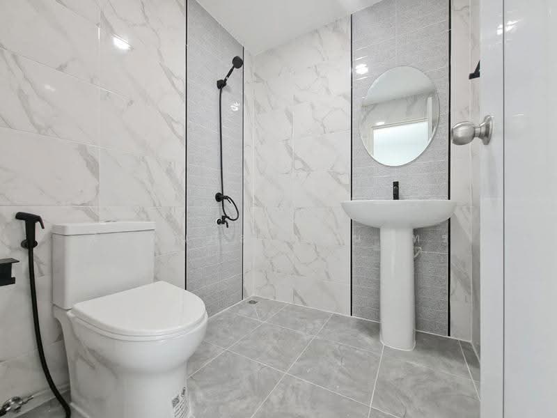 Renovated Townhouse: Pruksa 96/1, Khlong Luang, Pathum Thani, Pathum Thani, ถนนเลียบคลองสอง, Khlong Song, Khlong Luang, Pathum Thani, 3 Bedrooms, 70 sqm, Townhouse For Sale, by พิมพ์นภัส ภูธนภัทร, 500619559 - DDproperty.com
