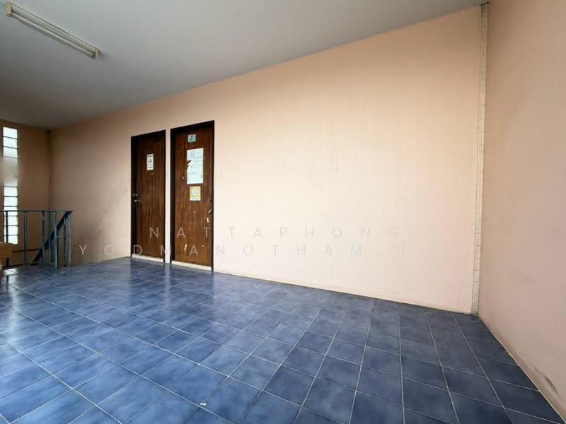 Land with a 5-Story Residential Building and a 2-Story Residential House, Bangkok, ซอยจรัญสนิทวงศ์ 97, Bang O, Bang Phlat, Bangkok, , 1,120 sqm, Shophouse For Sale, by NATTAPHONG Yodmanotham (K. Book), 500619568 - DDproperty.com