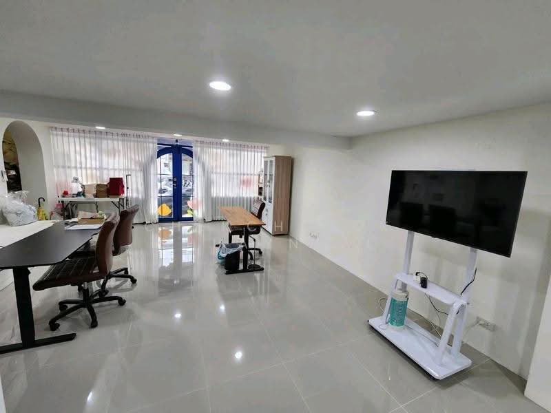 Home Office 5 ชั้น ติด MRT บางแค ที่ดิน19ตรวา. พื้นที่ใช้สอย 380ตรม. 4ห้องนอน 4ห้องน้ำ ขายเพียง 10.5, Bangkok, Bang Khae, Bangkok, , 380 sqm, Shophouse For Sale, by Chekchanok Chuaynual, 500619617 - DDproperty.com