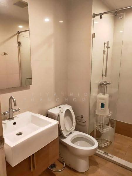 HIVE Taksin, Bangkok, 18 1 Soi, Khlong Ton Sai, Khlong San, Bangkok, 2 Bedrooms, 65 sqm, Condo For Rent, by Piyathida Phanchomphu, 500619648 - DDproperty.com