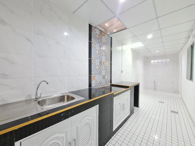 Pruksa Ville 16 Rangsit-Ongkarak, Pathum Thani, ปทุมธานี  ธัญบุรี  ประชาธิปัตย์, Prachathipat, Thanyaburi, Pathum Thani, 3 Bedrooms, 95 sqm, Townhouse For Sale, by พิมพ์นภัส ภูธนภัทร, 500619737 - DDproperty.com