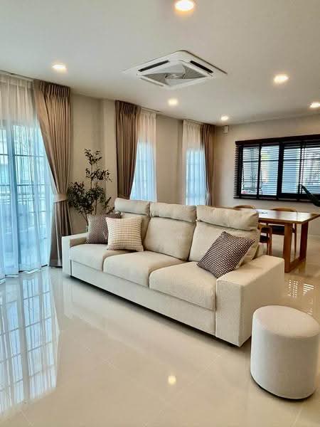 Centro Bangna : เซนโทร บางนา, สมุทรปราการ, 111 ซอย3, บางแก้ว, บางพลี, สมุทรปราการ, 265 ตร.ม., บ้านเดี่ยว ให้เช่า, โดย Ivy Jang, 500619747 - DDproperty.com