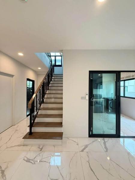 Setthasiri Serithai, Bangkok, Kanchanaphisek 11/3 Intersection 4, Khan Na Yao, Bangkok, 4 Bedrooms, 250 sqm, Single Detached House For Rent, by Ivy Jang, 500619765 - DDproperty.com