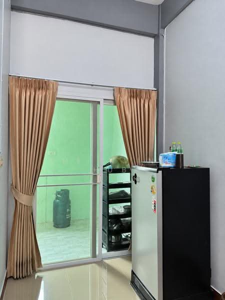 Petchpailin Phraya Suren 35, Bangkok, Bang Chun, Khlong Sam Wa, Bangkok, 2 Bedrooms, 68 sqm, Townhouse For Sale, by THE LIVING HUB, 500619771 - DDproperty.com