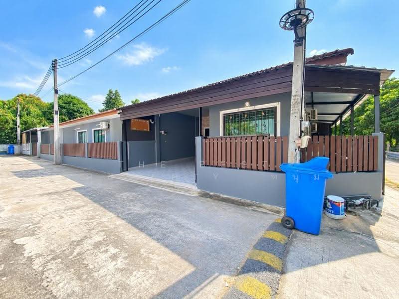 ทาวน์เฮ้าส์ศรีราชา ชลบุรี, Chon Buri (Pattaya), Surasak, Si Racha, Chon Buri (Pattaya), 3 Bedrooms, 150 sqm, Townhouse For Sale, by The Best Property หนุ่ม, 500619801 - DDproperty.com