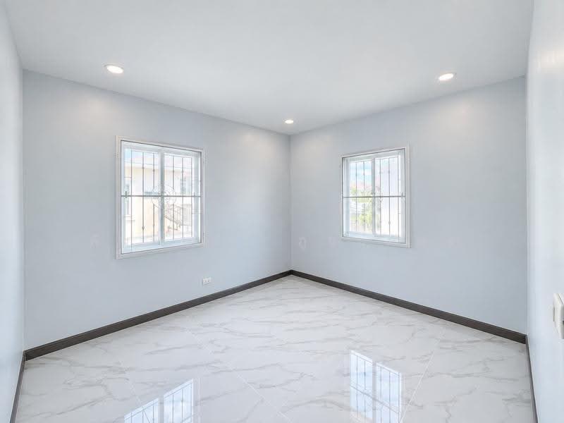 Renovated Detached House: Pruksa Village 24, Pathum Thani, Pathum Thani, ถนนเลียบคลองรังสิต, Prachathipat, Thanyaburi, Pathum Thani, 4 Bedrooms, 204 sqm, Single Detached House For Sale, by พิมพ์นภัส ภูธนภัทร, 500619809 - DDproperty.com