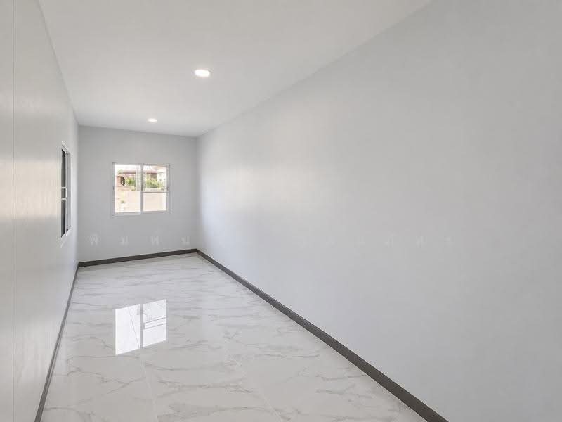 Renovated Detached House: Pruksa Village 24, Pathum Thani, Pathum Thani, ถนนเลียบคลองรังสิต, Prachathipat, Thanyaburi, Pathum Thani, 4 Bedrooms, 204 sqm, Single Detached House For Sale, by พิมพ์นภัส ภูธนภัทร, 500619809 - DDproperty.com