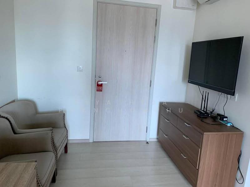 Life Asoke, Bangkok, Asoke-Dindang Road, Bang Kapi, Huai Khwang, Bangkok, 1 Bedroom, 35 sqm, Condo For Rent, by Piyathida Phanchomphu, 500619824 - DDproperty.com