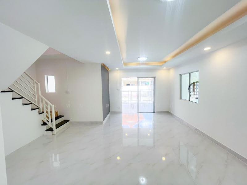 Baan Pruksa C, Pathum Thani, Khlong Sam, Khlong Luang, Pathum Thani, 3 Bedrooms, 96 sqm, Townhouse For Sale, by พิมพ์นภัส ภูธนภัทร, 500619915 - DDproperty.com