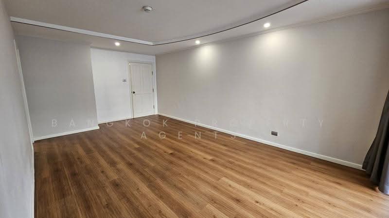 Somkid Gardens, Bangkok, Ploenchit, Lumphini, Pathum Wan, Bangkok, 3 Bedrooms, 260 sqm, Condo For Rent, by BANGKOK PROPERTY AGENTS, 500619928 - DDproperty.com