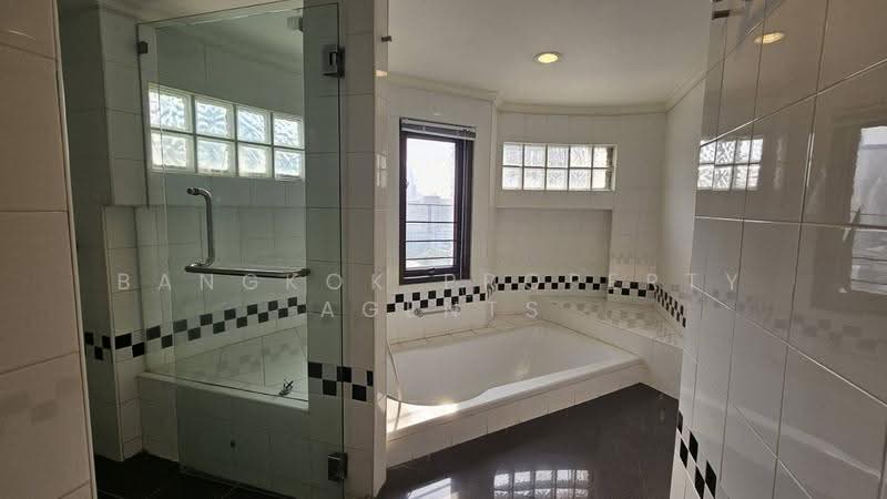 Kallista Mansion, Bangkok, 64 Soi Sukhumvit 11, Khlongtoei Nua, Watthana, Bangkok, 3 Bedrooms, 315 sqm, Condo For Rent, by BANGKOK PROPERTY AGENTS, 500619953 - DDproperty.com