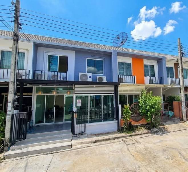 The Colors Premium Bangna KM.8, Samut Prakan, 16/1 หมู่ 6 ถนนบางนา-ตราด ตำบลบางแก้ว อำเภอบางพลี จังหวัดสมุทรปราการ, Bang Kaeo, Bang Plee, Samut Prakan, 4 Bedrooms, 130 sqm, Townhouse For Sale, by Thanawat K., 500619969 - DDproperty.com