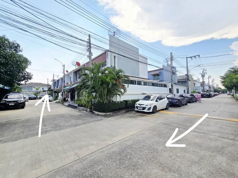 The Colors Premium Bangna KM.8, Samut Prakan, 16/1 หมู่ 6 ถนนบางนา-ตราด ตำบลบางแก้ว อำเภอบางพลี จังหวัดสมุทรปราการ, Bang Kaeo, Bang Plee, Samut Prakan, 4 Bedrooms, 130 sqm, Townhouse For Sale, by Thanawat K., 500619969 - DDproperty.com