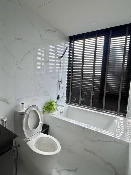 Cloud Thonglor-Phetchaburi, Bangkok, 1986 New Petchaburi Road, Bang Kapi, Huai Khwang, Bangkok, 2 Bedrooms, 55 sqm, Condo For Rent, by Piyathida Phanchomphu, 500620009 - DDproperty.com